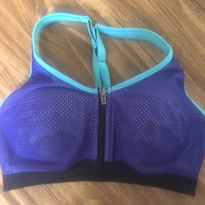 Victoria’s Secret VSX sports bra 34C